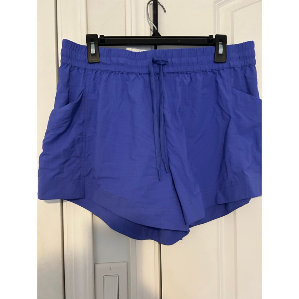 Women's Fabletics Ripstop Shorts Size L Blue Lightweight Relaxed Fit